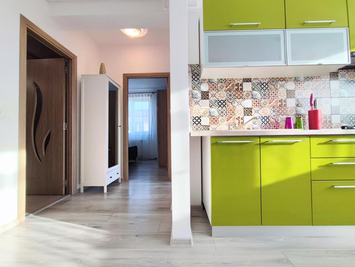 Quiet And Cozy 2 Bedroom Flat With Free Parking Included Floresti  Exterior photo