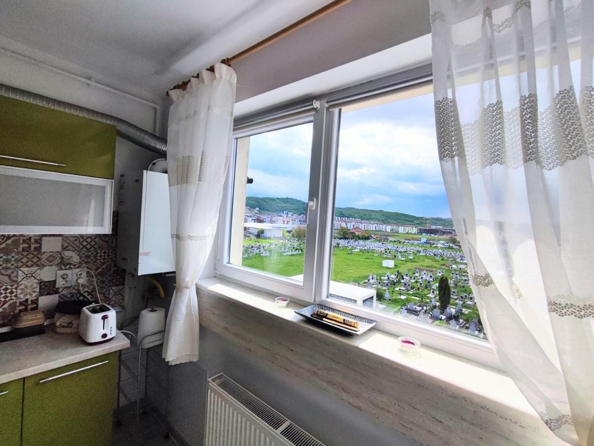 Quiet And Cozy 2 Bedroom Flat With Free Parking Included Floresti  Exterior photo